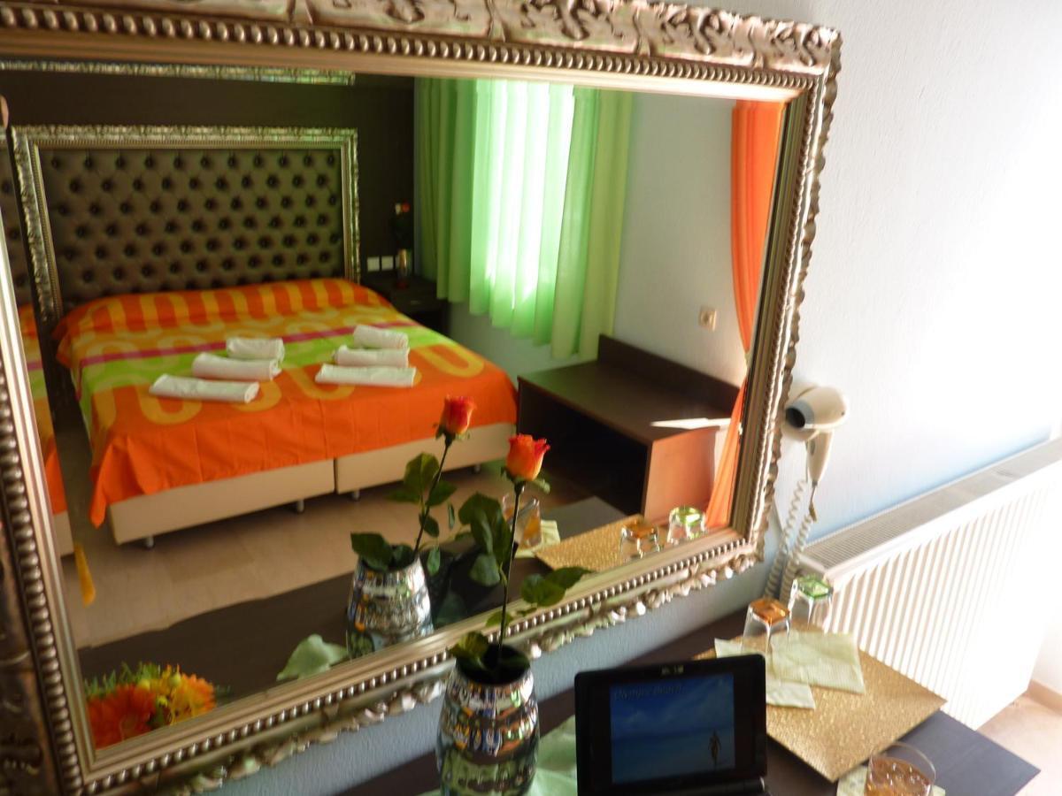 Hotel White Rose Beach Olympiaki Akti Room photo